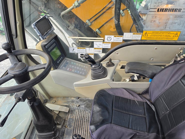 2006-liebherr-a900c-image-13