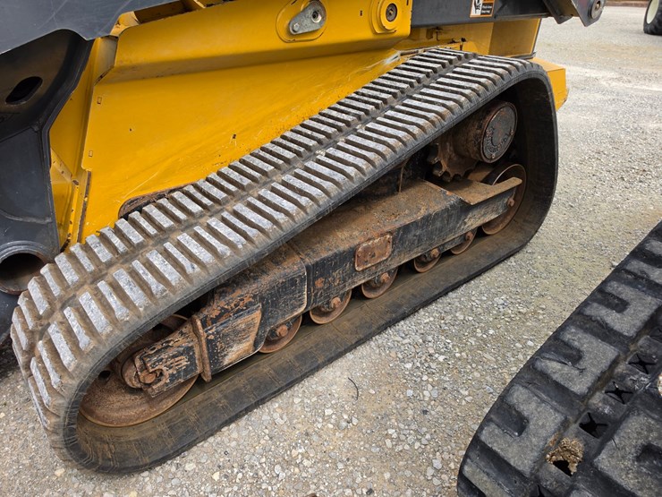 2018-deere-333g-image-14