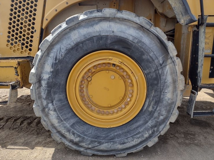 caterpillar-982m-image-26