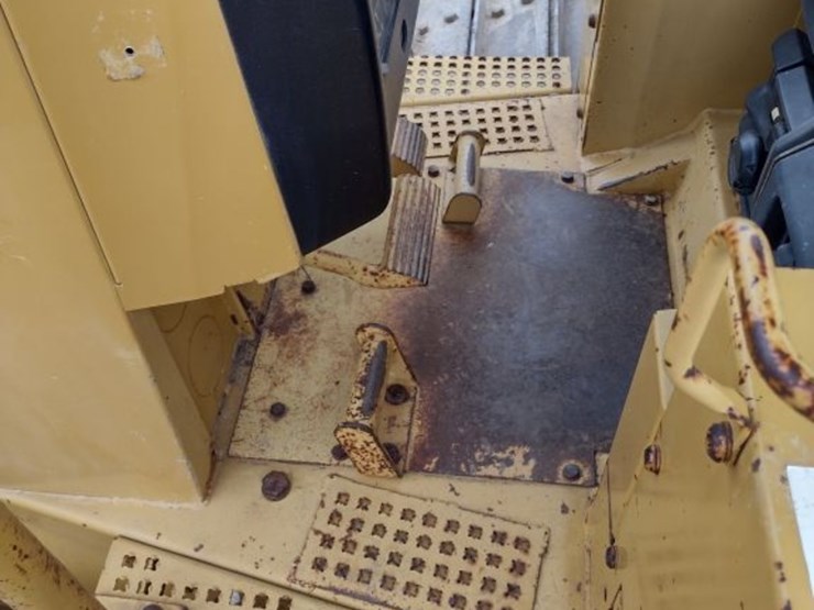 caterpillar-d6m-lgp-image-12