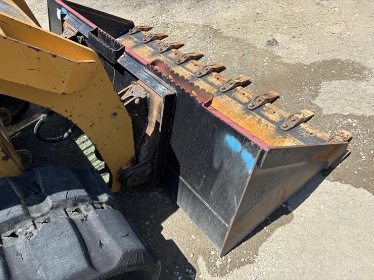 2020-caterpillar-289d3-image-9