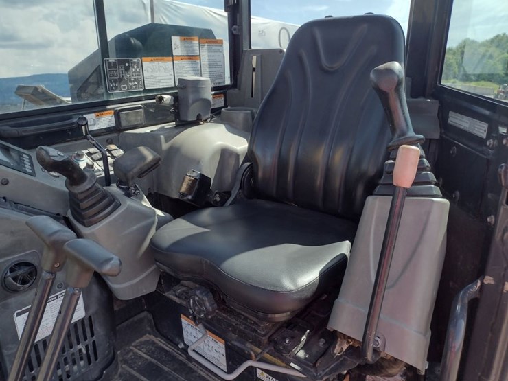 yanmar-sv100-2a-image-9