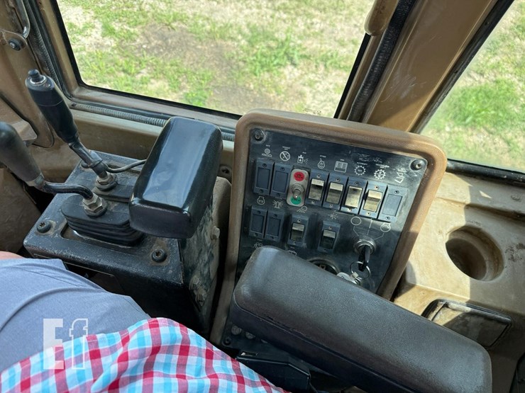 1997-caterpillar-928f-image-25