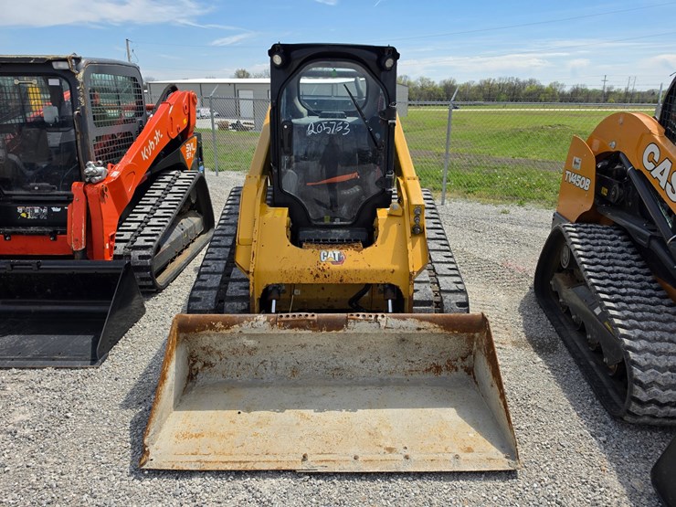 2021-caterpillar-299d3-image-2
