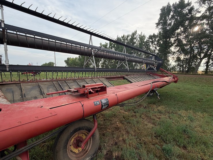 2004-case-ih-8220-image-5