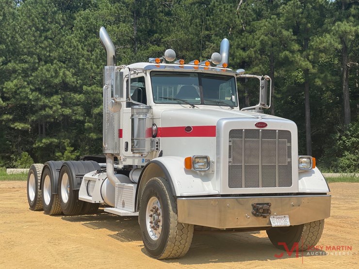 2008-peterbilt-367-image-1