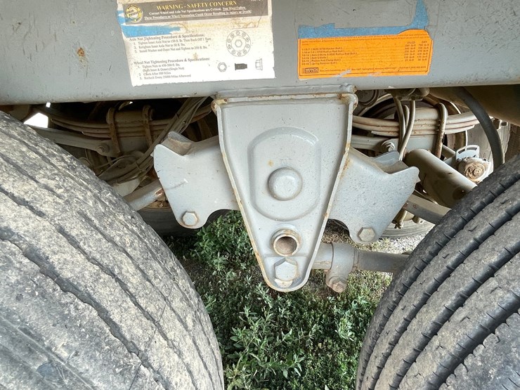 #1260-•-2013-jet-co-tandem-axle-26'-grain-trailer-(has-wi-title)-image-26
