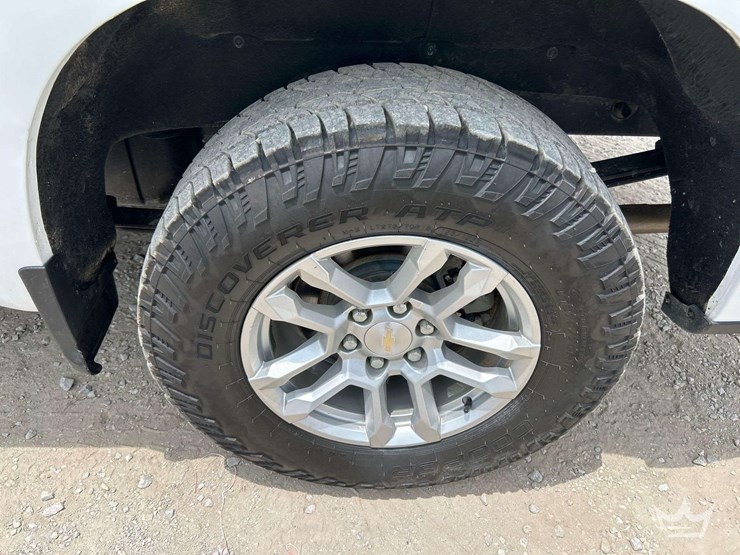 2023-chevrolet-silverado-1500-image-23
