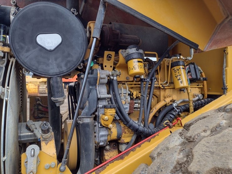 caterpillar-cs-563e-image-26