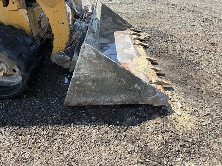 2023-caterpillar-259d3-image-6