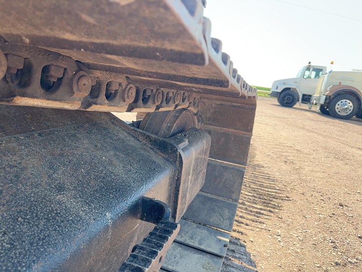 2015-caterpillar-326fl-image-27