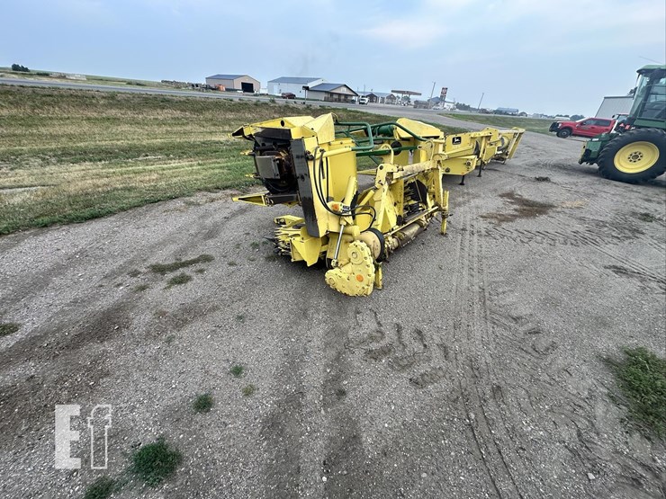 2003-john-deere-686-image-7