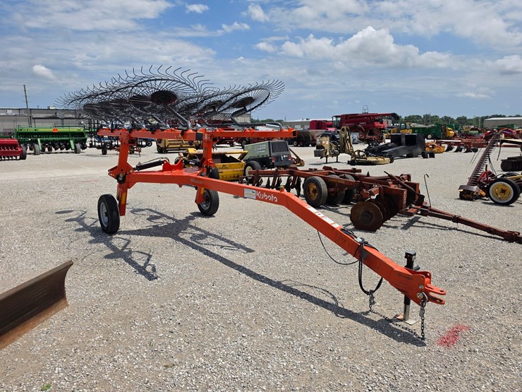 2023-kubota-ra210cr-image-12