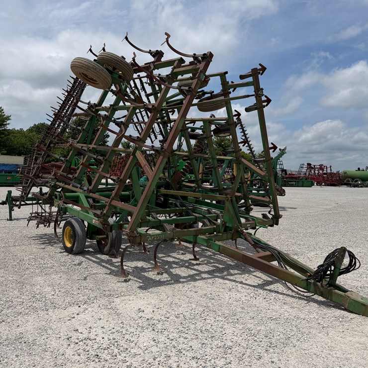 JOHN DEERE 980