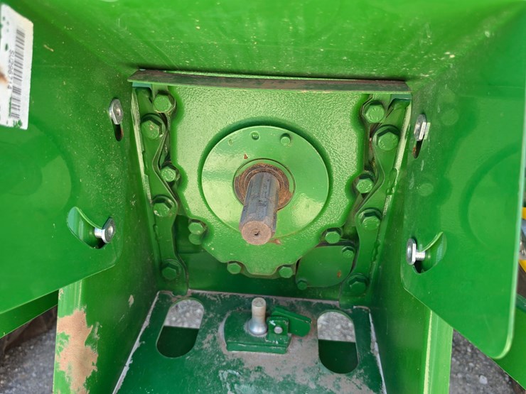 2022-john-deere-5045e-image-14