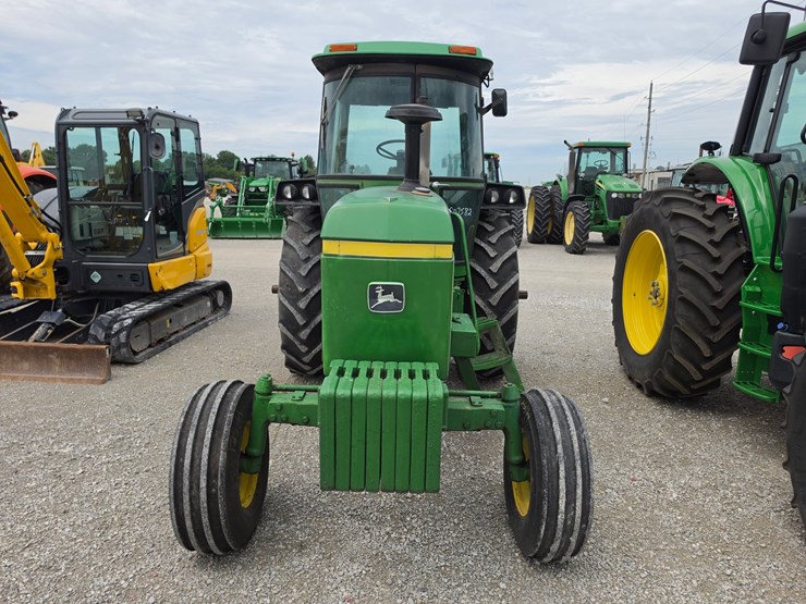 john-deere-4040-image-2