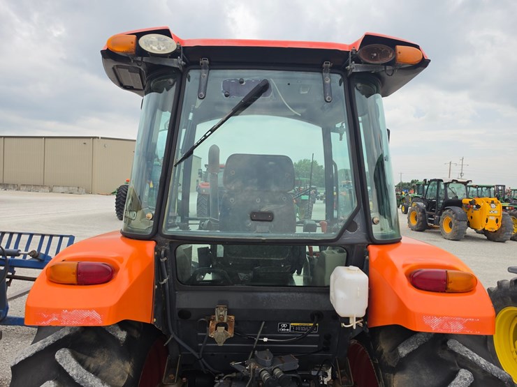 2016-kubota-m7060-image-26