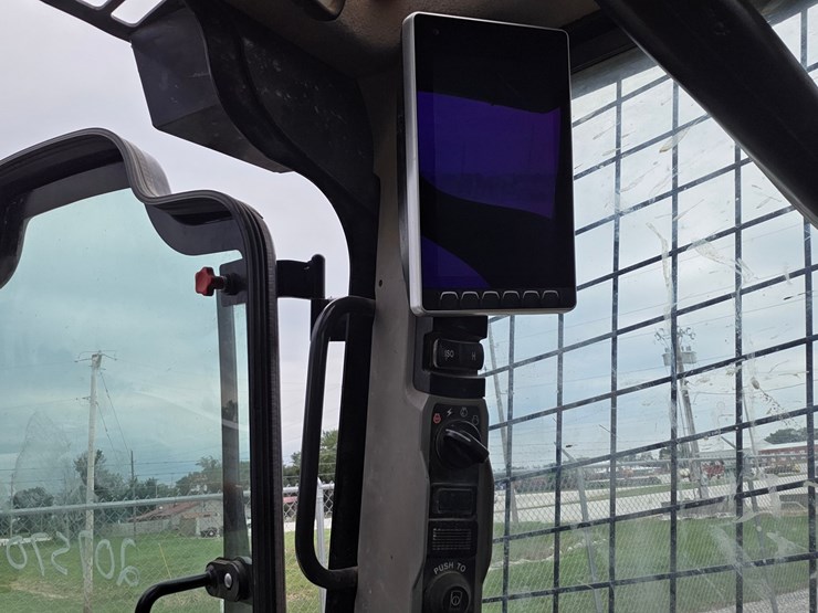 2022-case-tv370b-image-10