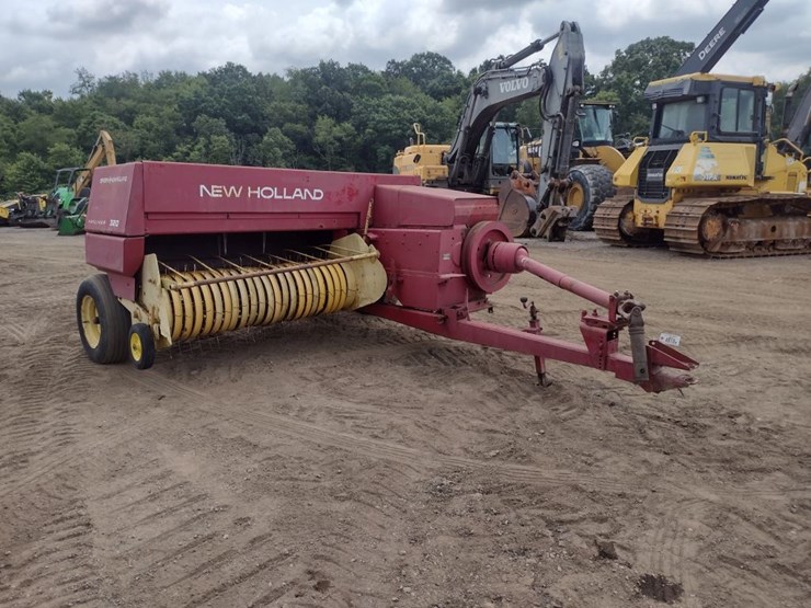 new-holland-320-image-23
