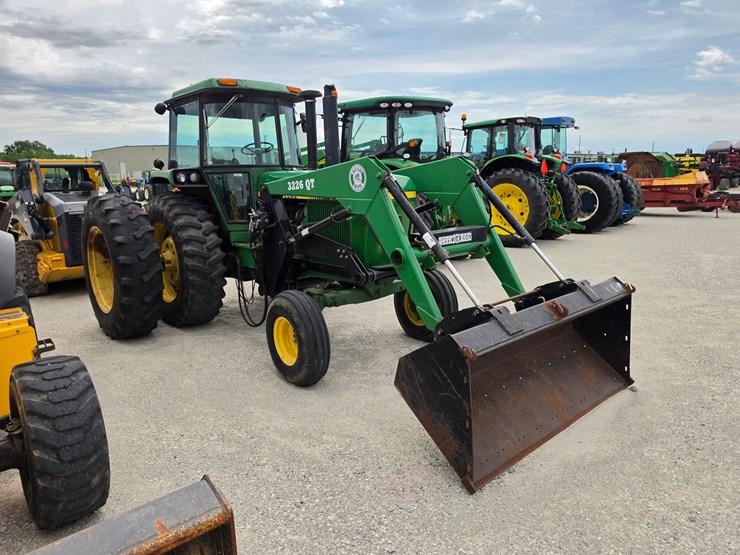 1981-john-deere-4440-image-23