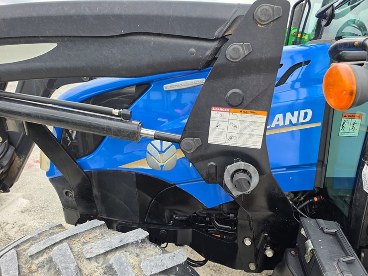 2017-new-holland-t5.110-image-22