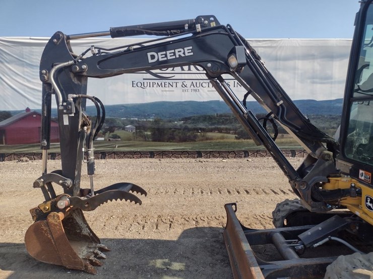 deere-30g-image-21