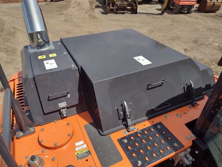 hitachi-zx160-lc-6n-image-39