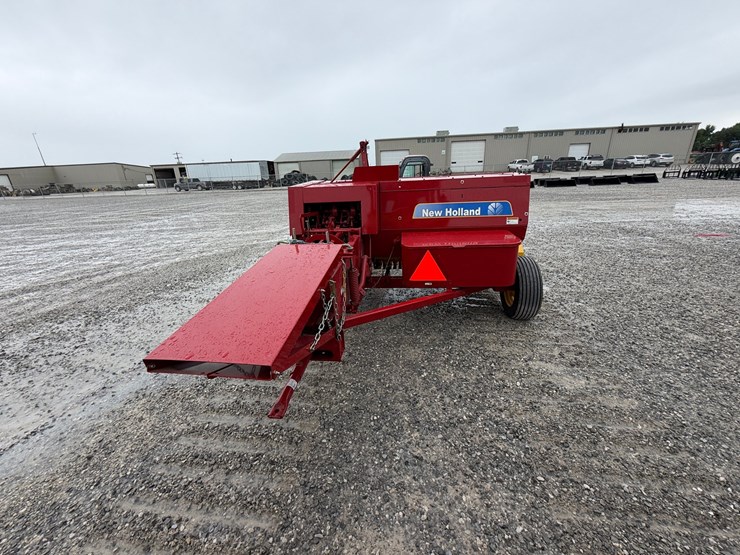 2022-new-holland-bc5060-image-6
