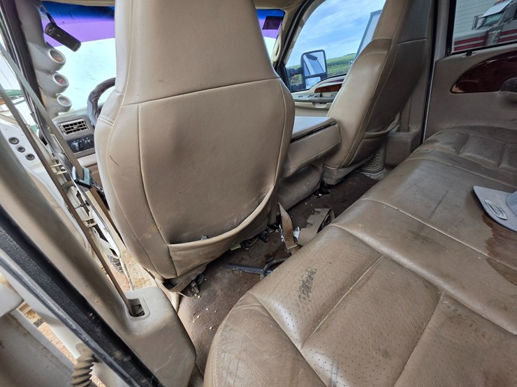 2001-ford-f350-image-75