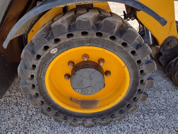 jcb-525-image-24