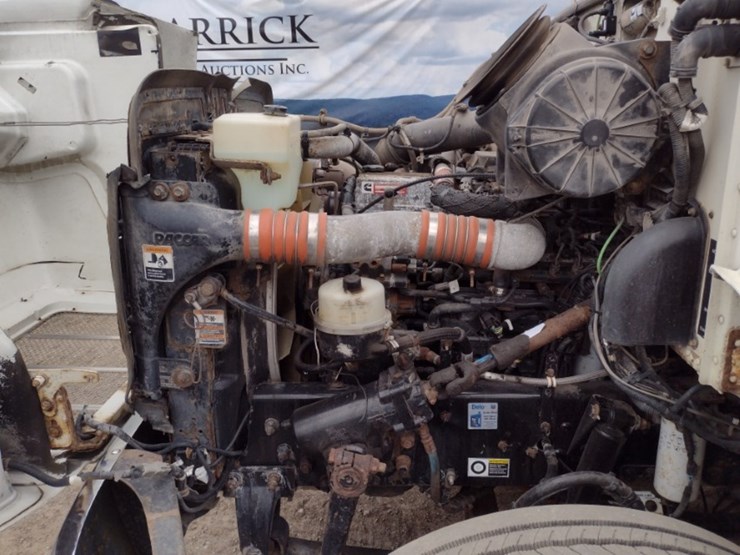 peterbilt-337-image-16