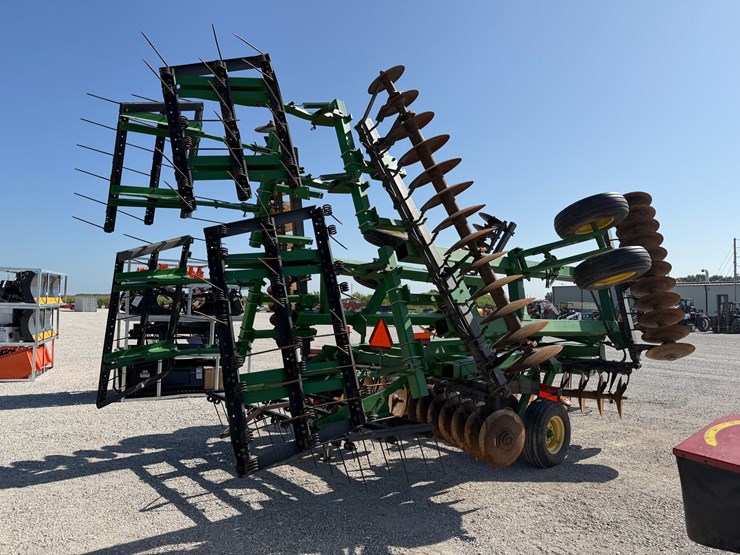 2004-john-deere-637-image-7