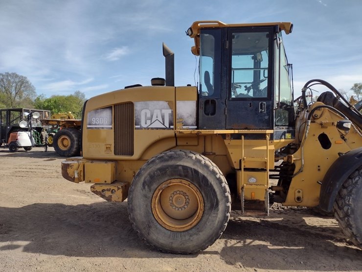 caterpillar-930g-image-26