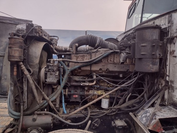international-f-4370-image-32