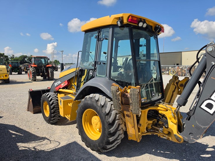 2015-deere-310sl-image-15