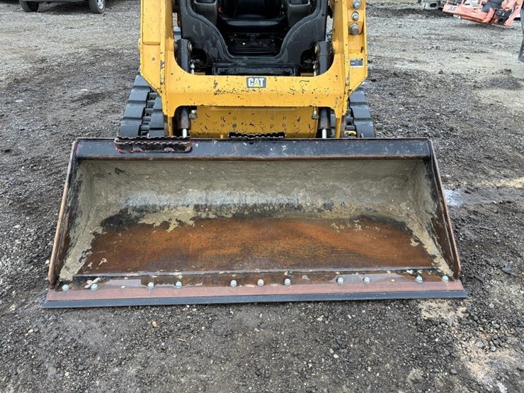 2016-caterpillar-249d-image-7