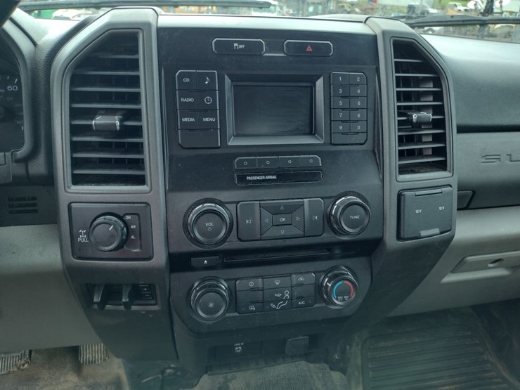 2018-ford-f350-image-9