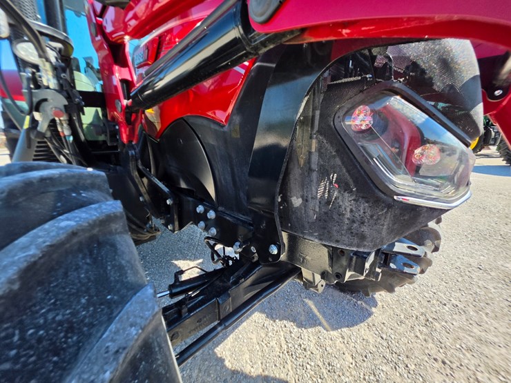 2022-case-ih-maxxum-145-image-22