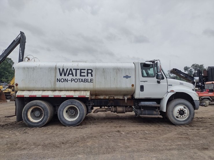 international-durastar-4400-image-3