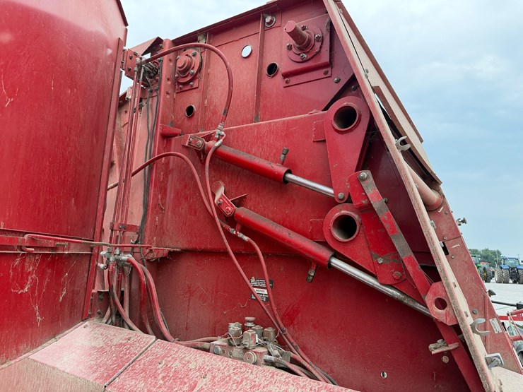 case-ih-8460-image-7