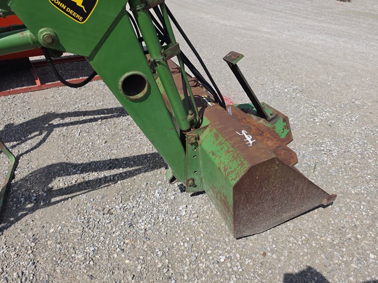 john-deere-148-image-3