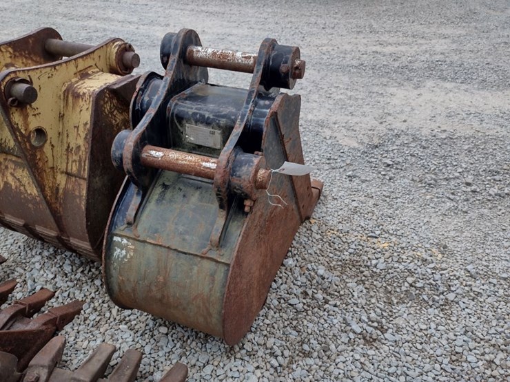 caterpillar-16-image-3