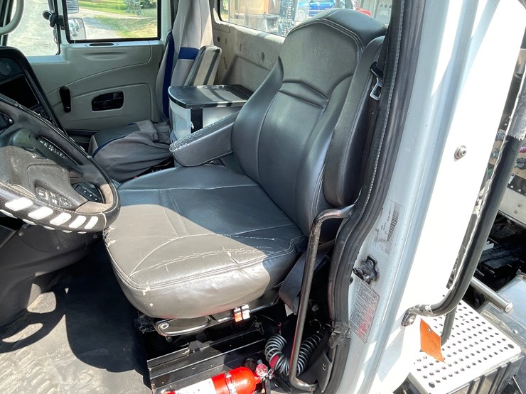 2011-international-prostar-image-76