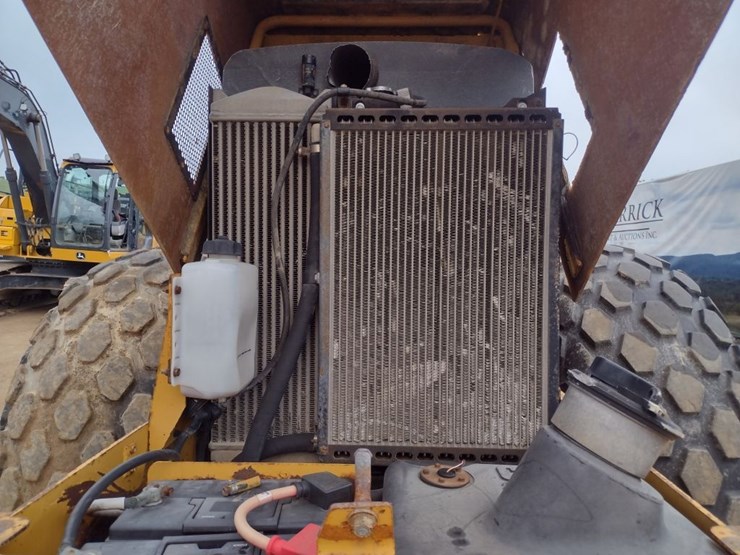 caterpillar-cs-533e-image-27