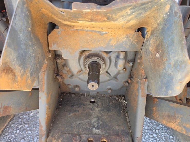 2014-kubota-m9960-image-31