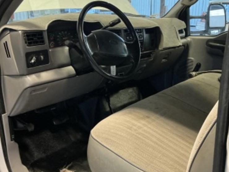 2000-ford-f350-image-23