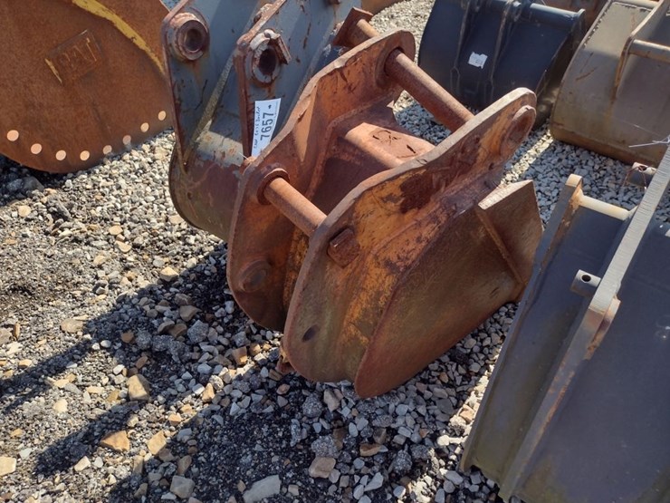 case-cx75-bucket-(qea-7657)-image-3