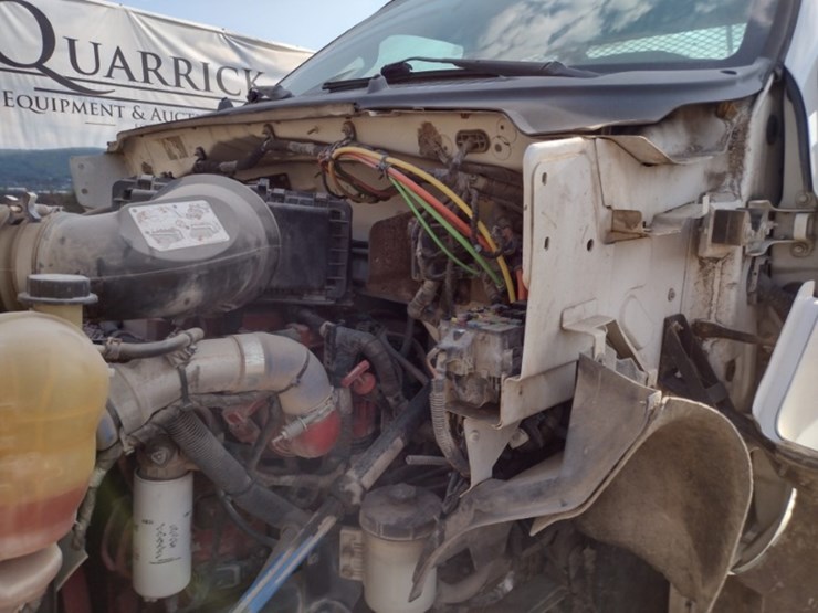 ford-f650-xlt-image-13