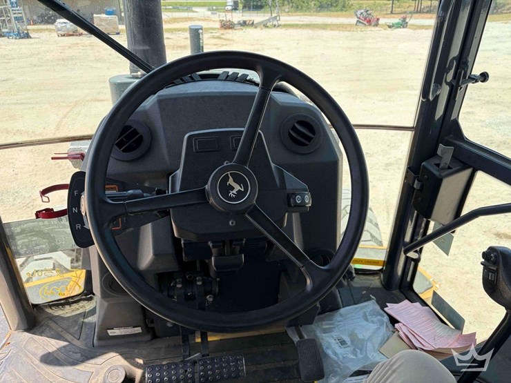 2020-deere-310l-image-8