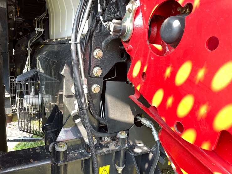 2018-case-ih-7240-image-25